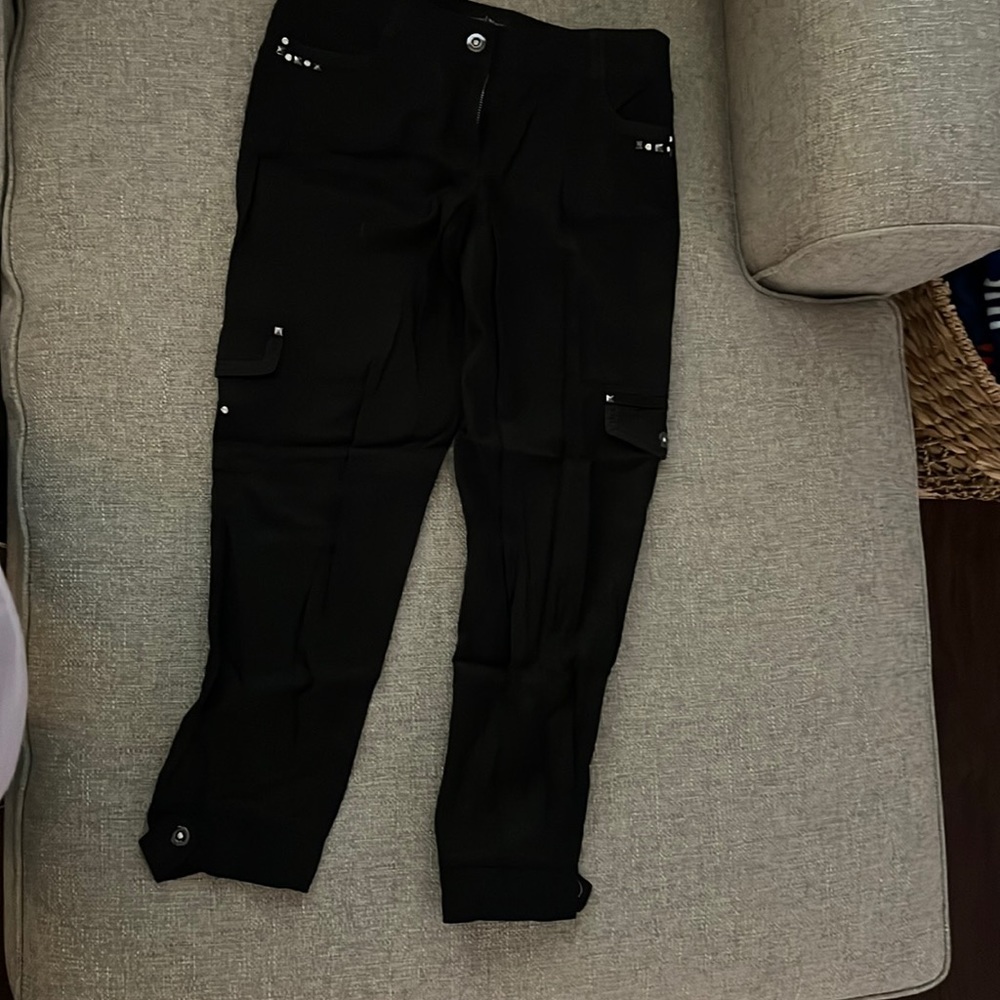 White House Black Market Black Pants with side pockets and slim ankles